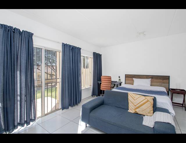 1 BEDROOM STUDIO APARTMENT TO LET IN NORTH RIDING AH